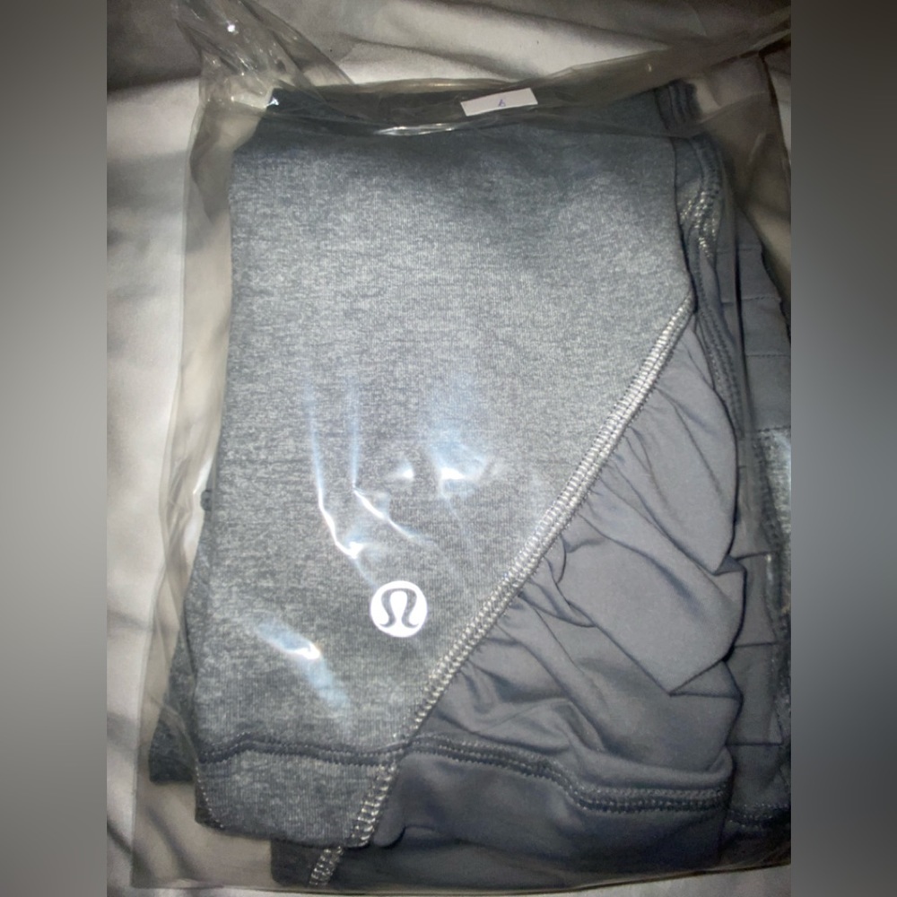 Lululemon capris leggings size 6 - Picture 8 of 11